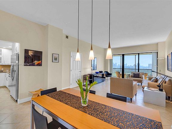3rd image of 20379 W Country Club Dr Ph 36