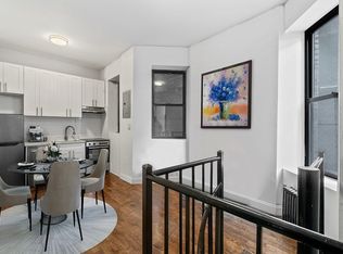 454 W 22nd St #1, New York, NY 10011