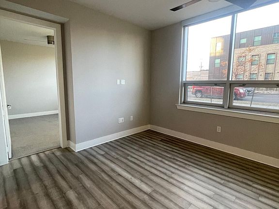 3rd image of 256 S Monroe St #114