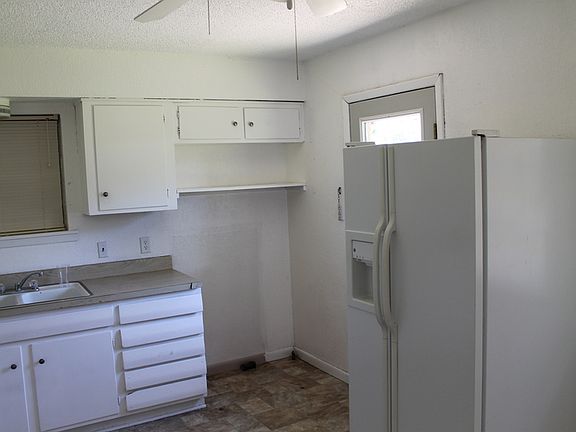 5th image of 1017 Dressen St