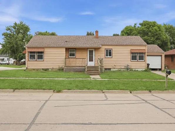 738 W Park St, Albion, NE 68620