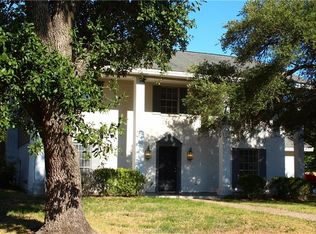 3805 Oak Ridge Dr, Bryan, TX 77802