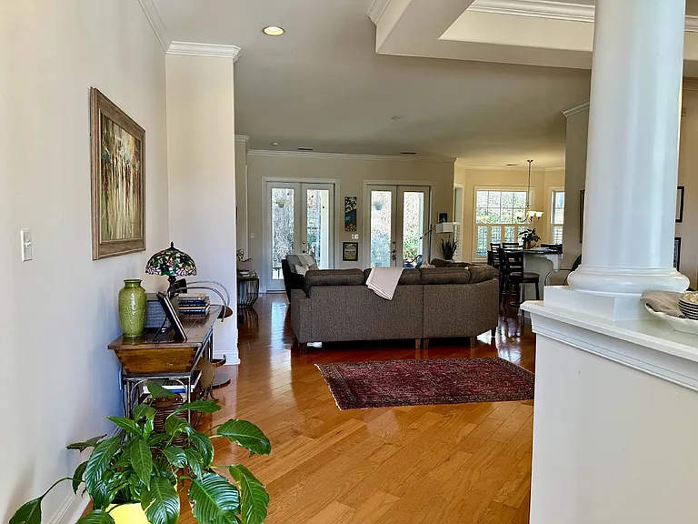 87 Glencairn Ave — Photo 7