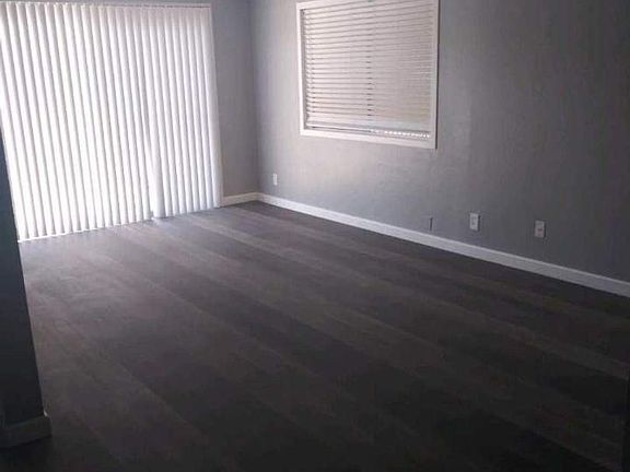 3rd image of 421 E 16th St #311