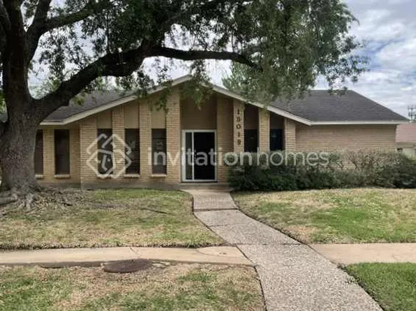 15019 Seahorse Dr, Houston, TX 77062