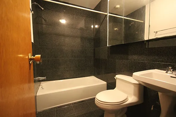 Rented by Dynamik Realty | media 8