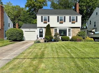 2515 Hampton Rd, Rocky River, OH 44116