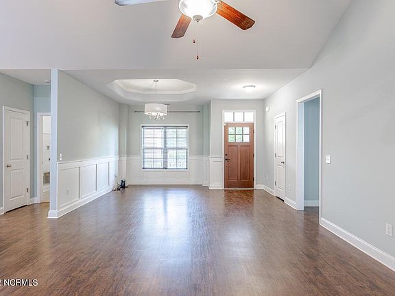 4th image of 170 Stellas Way