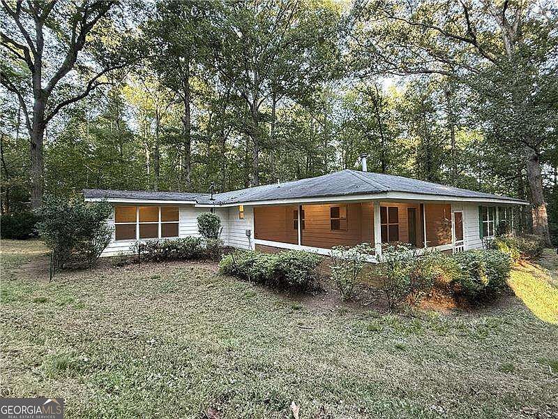 1st image of 3055 Longstreet Rd