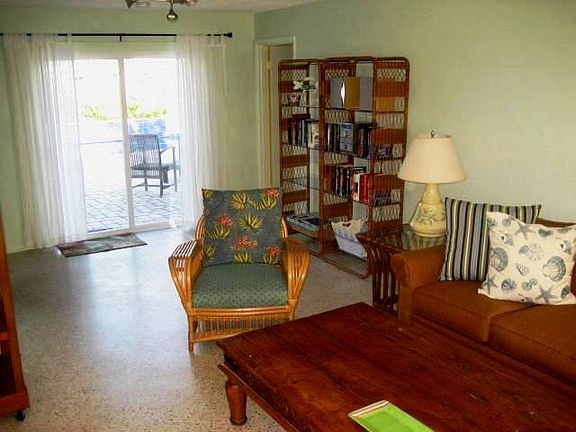 5th image of 3020 Princeton Ave