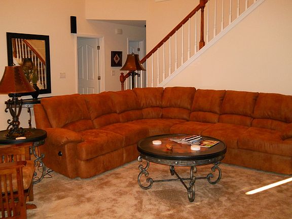 Recliner/Pull-Out Couch