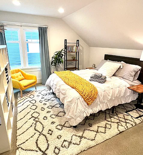 3 bed, 1820 sqft, $5,100 — Photo 2