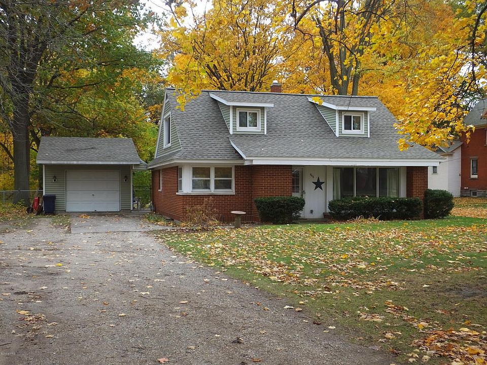 1st image of 946 Paw Paw Dr