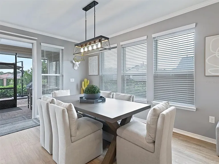 5672 NW 40th Pl — Photo 13