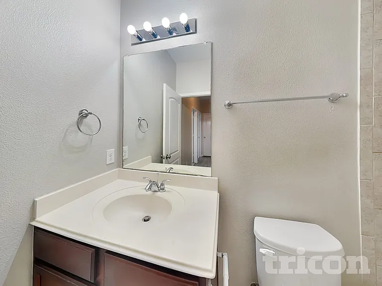 135 Houston Pl — Photo 17