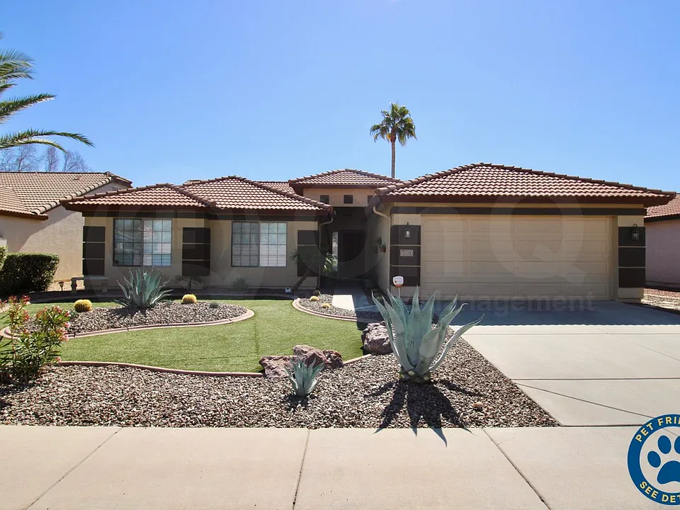 15215 W Gelding Dr