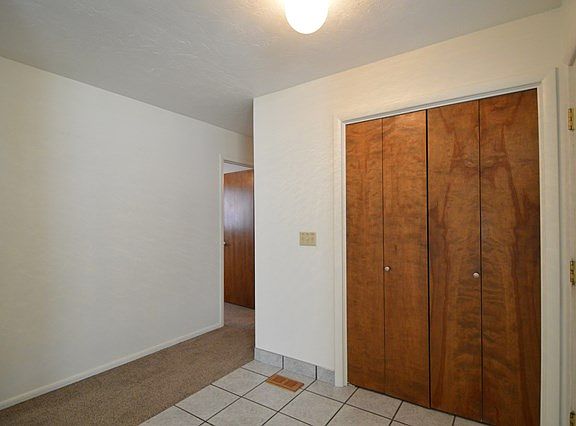 4th image of 798 Brandon Dr