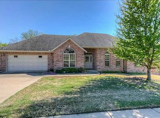1800 Mustang St, Bentonville, AR 72712
