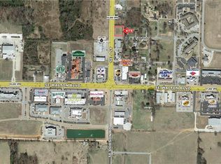 3209 SE J St, Bentonville, AR 72712