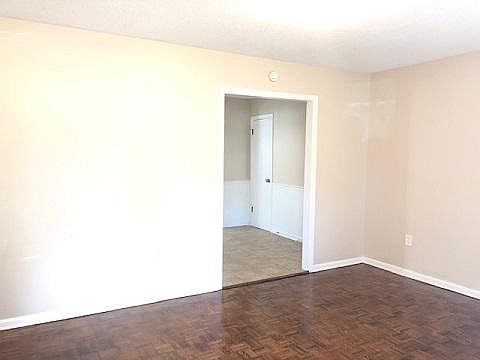 4th image of 3854 Castleman St