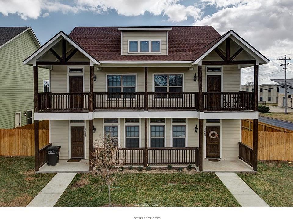 1st image of 300 Live Oak St #B