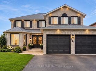 922 Snowbird St, Oshawa, ON L1J 8J8