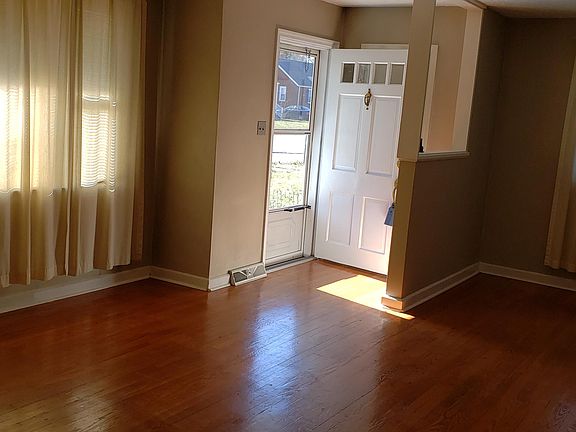 3rd image of 3410 Birchlawn Ave NW