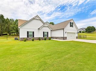 988 Honeysuckle Ln, Temple, GA 30179