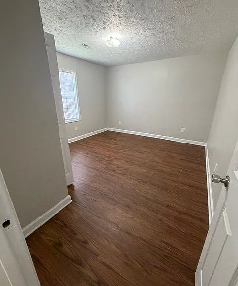 536 Linwood Ave — Photo 8