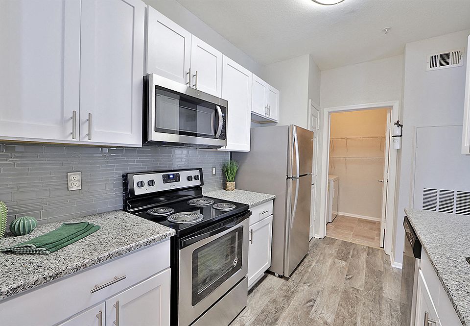 Village at Potomac Falls Apartment Homes 20576 Idle Brook Ter
