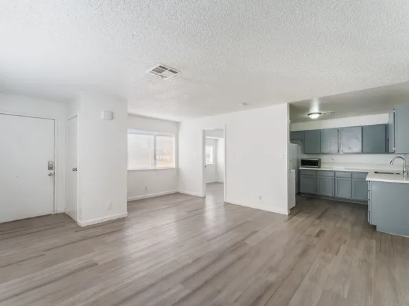 6982 Hopkins Dr APT D, Las Vegas, NV 89156