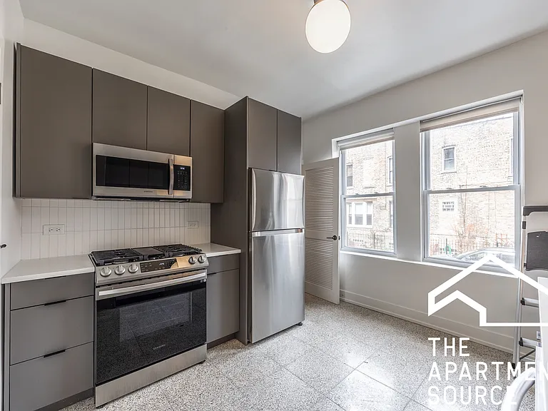 3051 W Medill Ave #2B — Photo 5