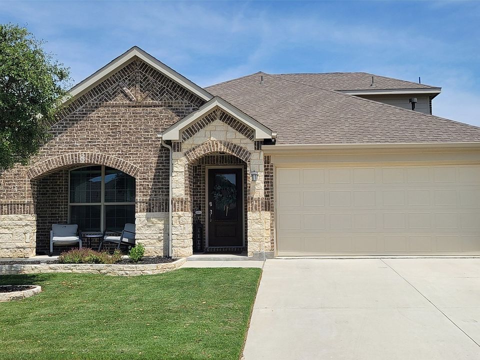 1st image of 673 Farmstead Dr