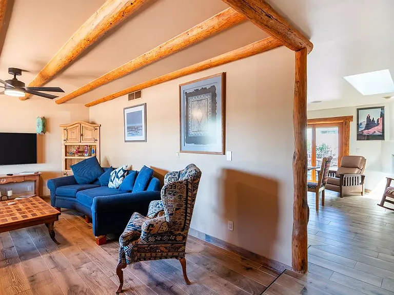 5312 E Ludlow Dr — Photo 6