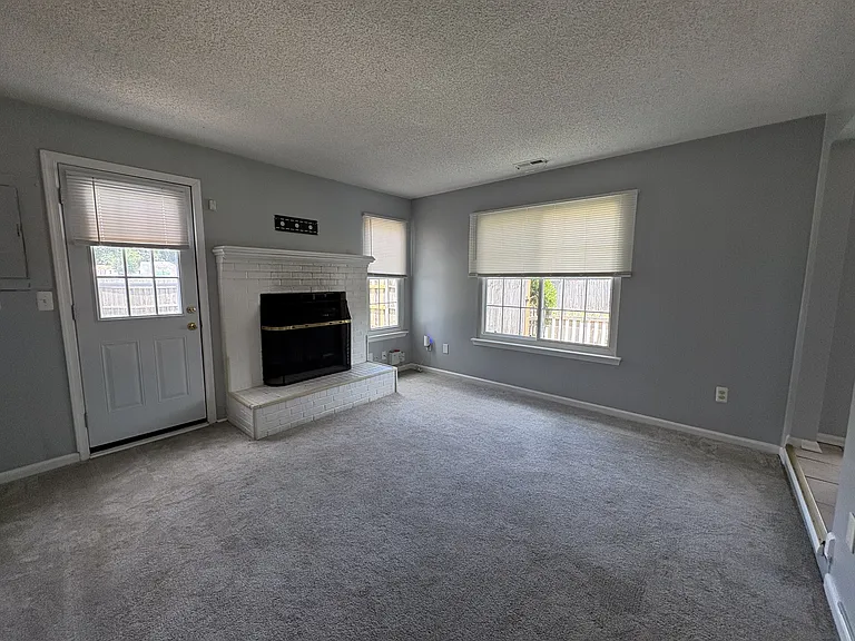 1501 Antler Cir — Photo 30