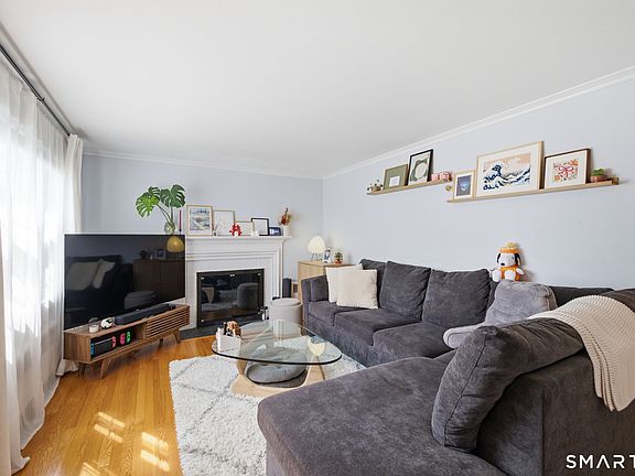 4th image of 70 Fennbrook Road