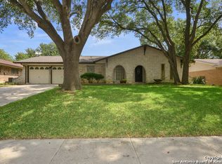 115 Granada Dr, Universal City, TX 78148
