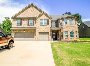 9 Paradise Pt, Fort Mitchell, AL 36856
