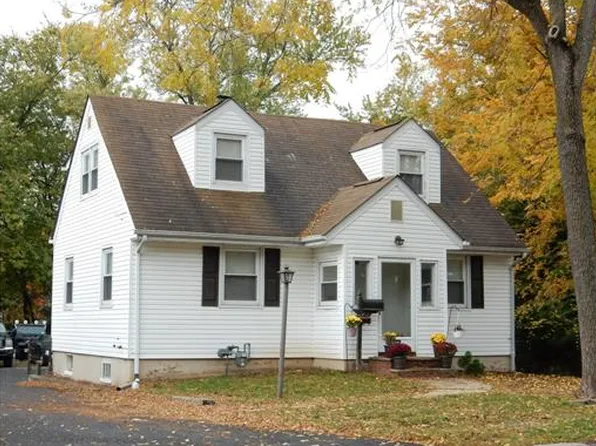 449 Lake Ave, Colonia, NJ 07067