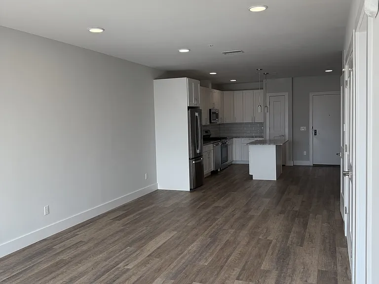 228 Park Ave — Photo 16