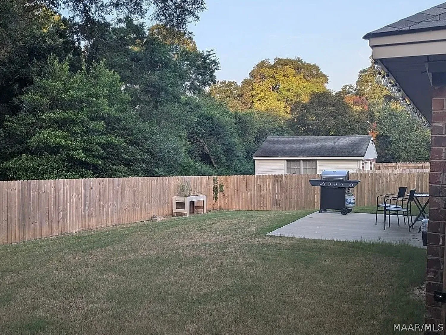 4 bed, 2.0 bath, 1700 sqft, $2,150 — Photo 3