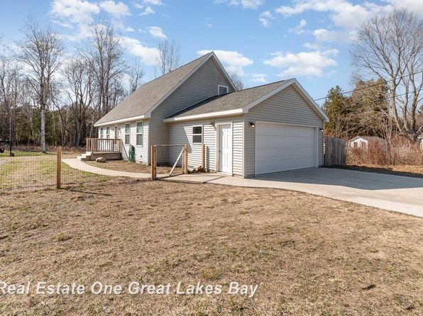 517 N Us Highway 23, Harrisville, MI 48740