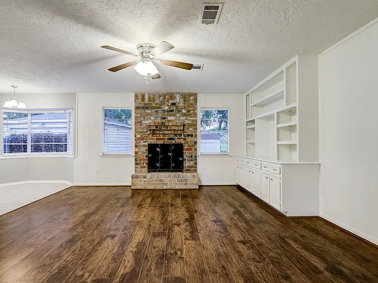 12346 Huntington Venture Dr — Photo 5