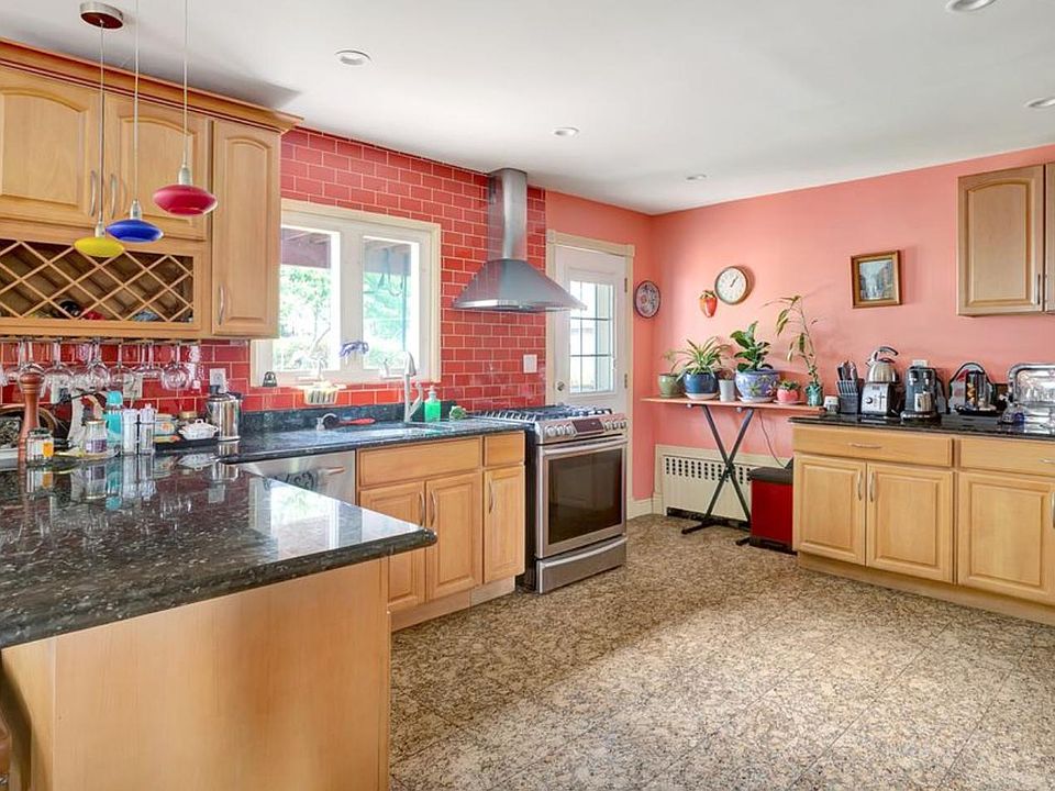 1st image of 760 Florence Pl #1