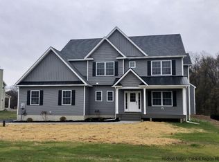 41 Parsonage Farm Ln, Montgomery, NY 12549