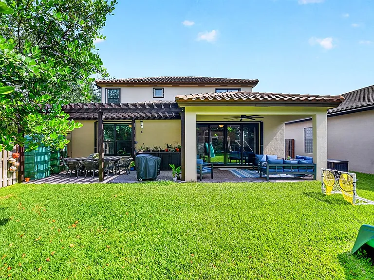 9062 Gulf Cove Dr — Photo 53