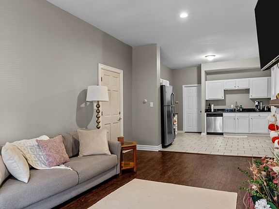 3rd image of 259 Norwood Ave #1