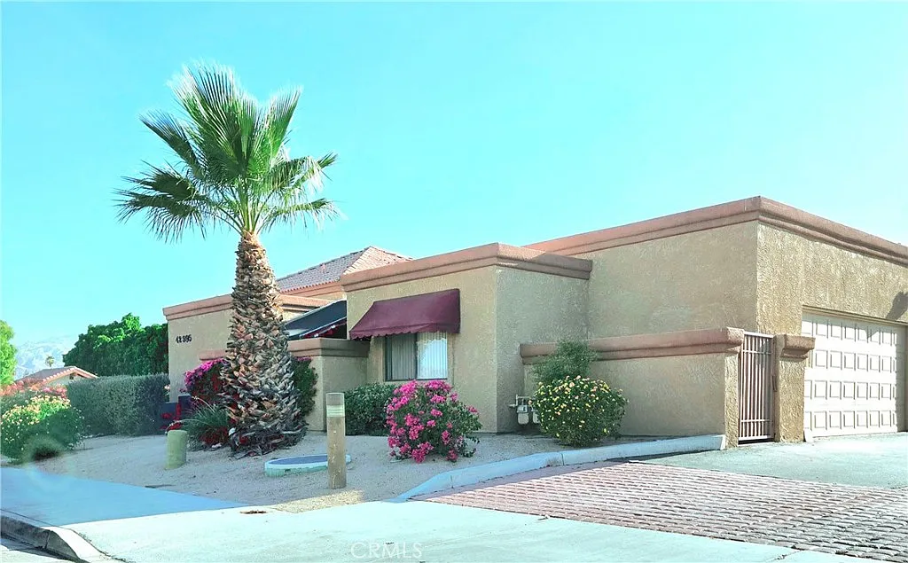 3 bed, 1400 sqft, $2,900 — Photo 2