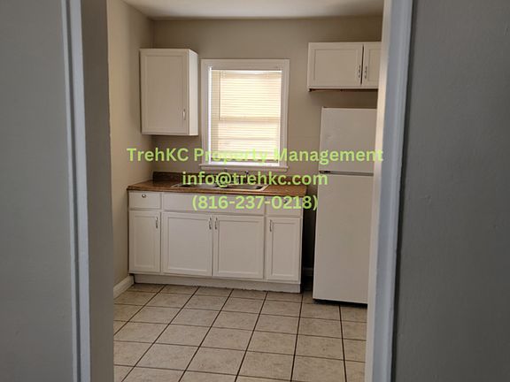 4th image of 7430 Arleta Blvd