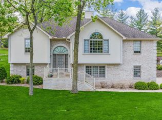 9 Chartres Ct, Lake Saint Louis, MO 63367